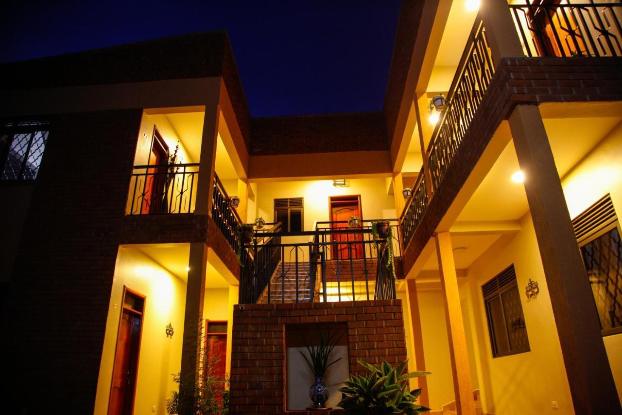 FRED AND WINNIE BNB ··· Central Region ··· Great Deals from $30